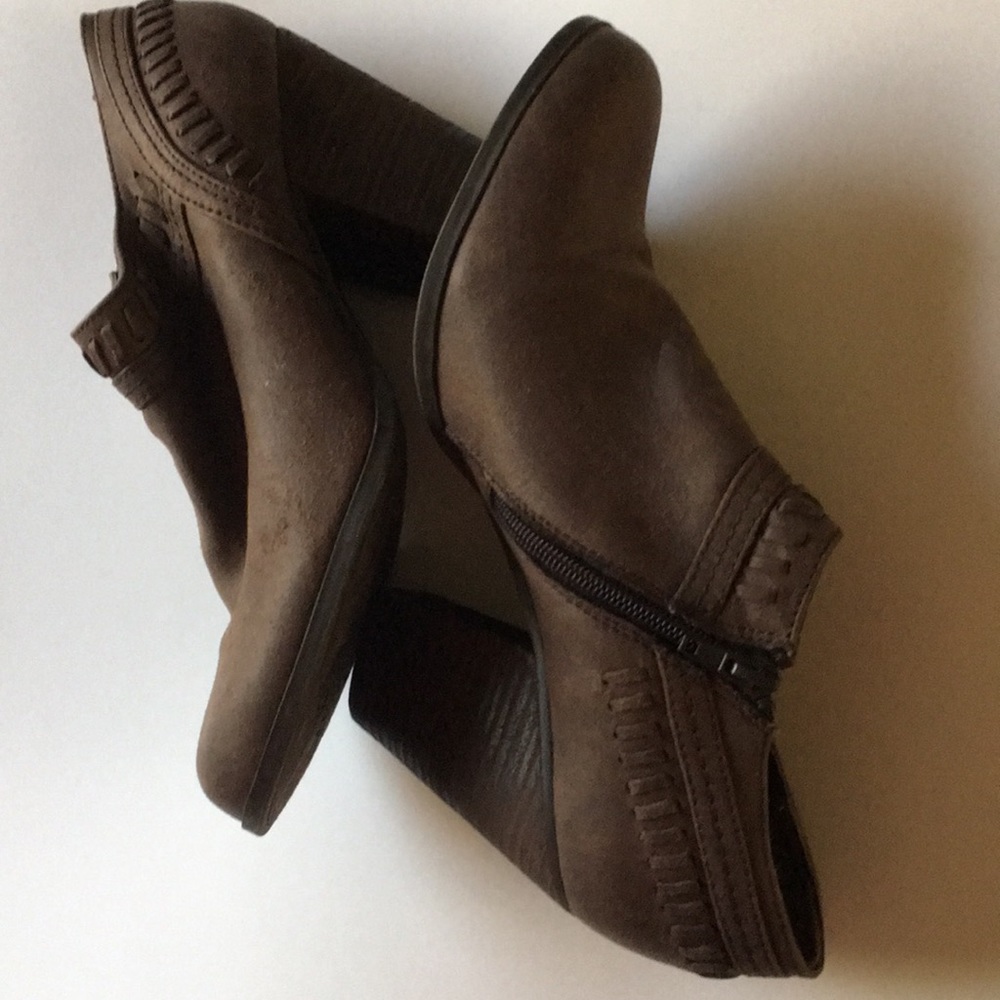 Carlos Santana boots 10M